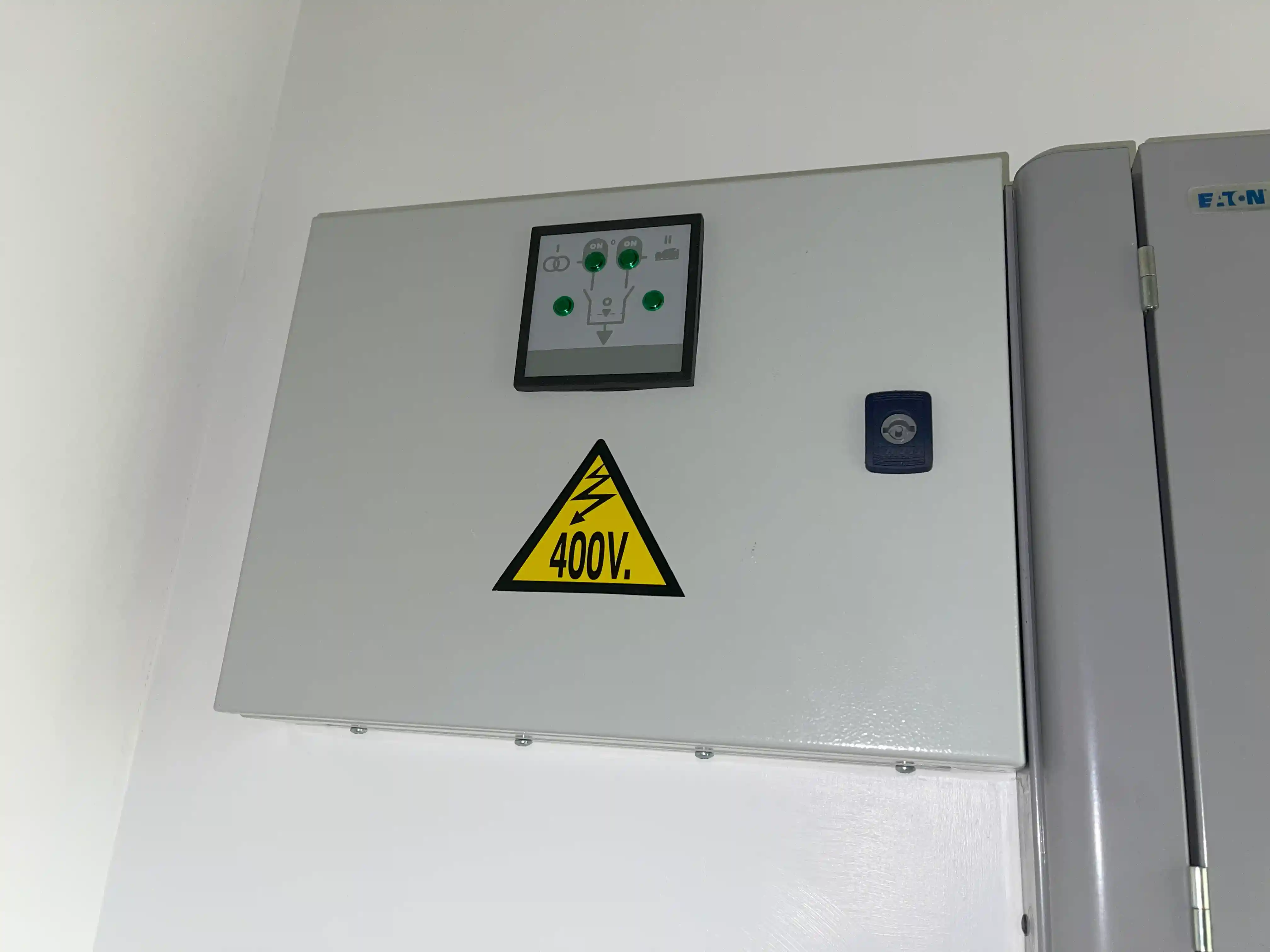 24 Hours Emergency Electrician near Horsham